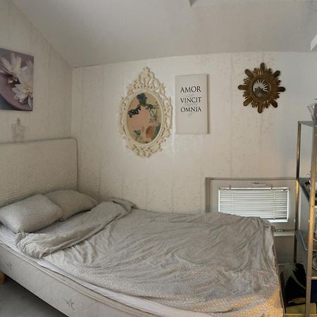 Апартаменты Pieni Huone 1 Km Jokirannasta Турку Экстерьер фото